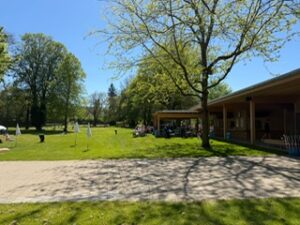 Unser Restaurant - schön gelegen im Parken-im-park